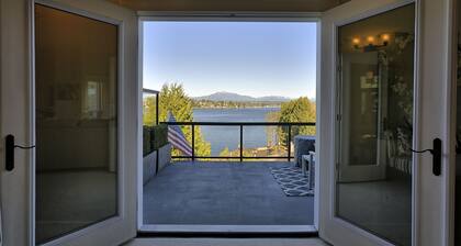 Endless Views @ This Elegant 5* Lake Stevens Home