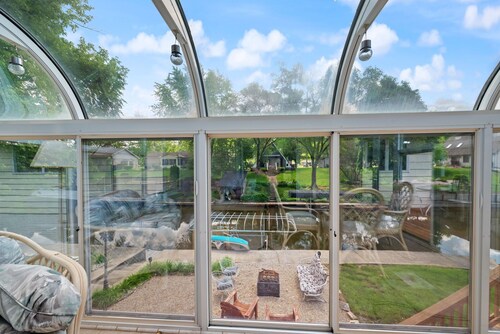 Glass Porch Cottage Lake Freeman