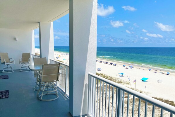 Property grounds - Serenity: Island Tower 702 3BR 3BA, 2 Gulf-Front Masters, + Free Beach Service!! (Gulf Shores)