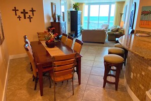 تناول الطعام