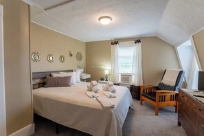 1 bedroom, internet, bed sheets