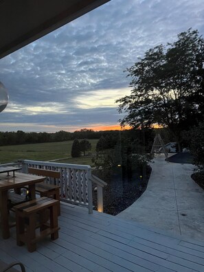 Outdoor dining - Country Retreat- Salem WI- 4 Bdrm 2.5 Bath  (Salem)