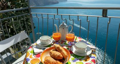 Up to 5 guest house above the Cliff House