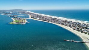 Beach nearby - Perfect Beach Condo, Walk to Ocean, Garage Parking (San Diego)