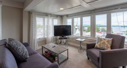 Lakeview Captain's Suite