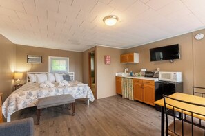 1 bedroom, iron/ironing board, Internet, bed sheets