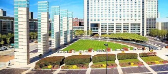 1 #12 - 2 Bedroom / 1 Bath Condo near McCormick Place, Wintrust Arena, Chinatown