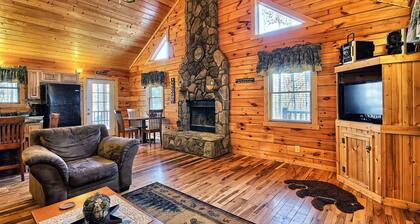 Leaning Tree - Cozy Log Cabin in the Hocking Hills
