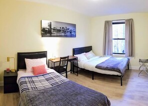 4 bedrooms, desk, iron/ironing board, free WiFi