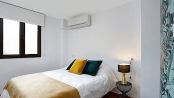 2 chambres, fer et planche à repasser, Wi-Fi gratuit, draps fournis