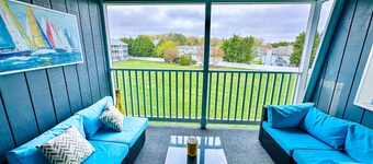 Stylish 2BR Condo Near Beach/Large Pool & Patio/ Pet Friendly