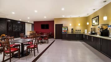 Free daily continental breakfast