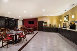 Desayuno continental incluido todos los días