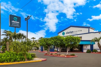 Clarion Pointe Lake Jackson - Clute