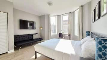 4 bedrooms, desk, iron/ironing board, free WiFi