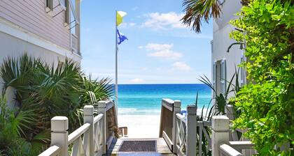 Vast Cay Castle with Private Beach, Jetted Pool, and Game Room