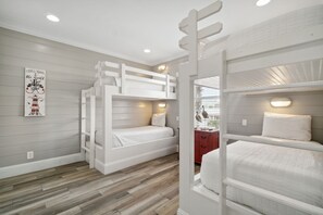 9 chambres, fer et planche à repasser, Wi-Fi, draps fournis