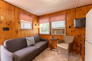 TV, offices - Cottage 15 Summary:<br>A (Laconia)