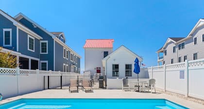 BEACHFRONT Home with HEATED POOL in North Cape May!!!!