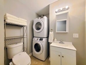 Dusche, Handtücher, Seife, Shampoo