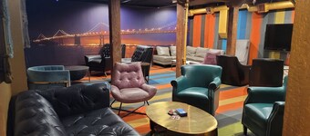 Ansonia Hotel - Hostel