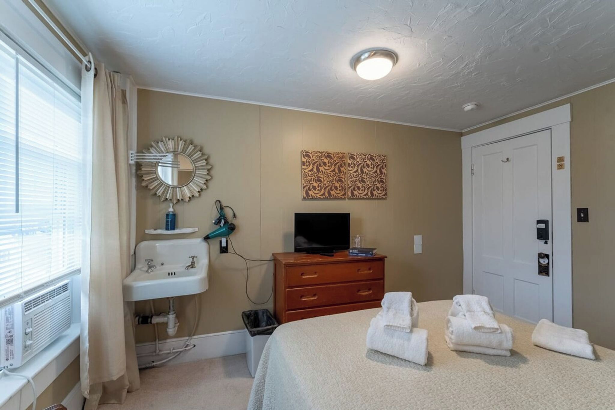 1 bedroom, Internet, bed sheets