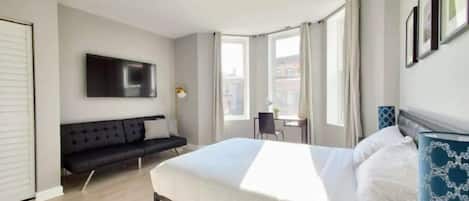 5 bedrooms, desk, iron/ironing board, free WiFi