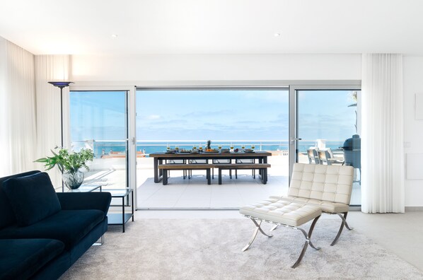 Dining - The Penthouse - Private Heated Pool and Sea View Terrace (Nazaré)