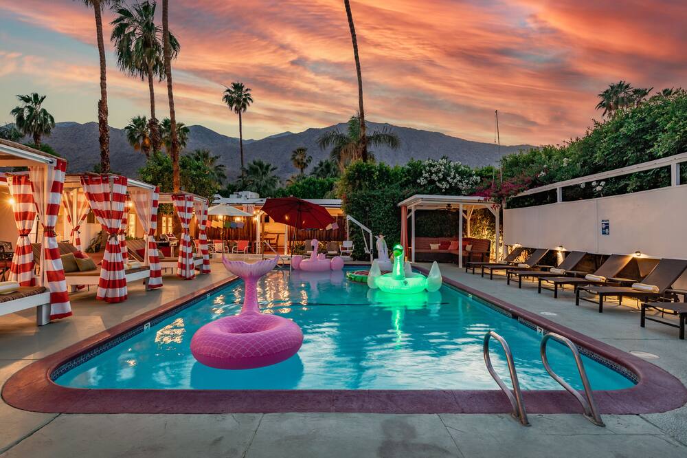 Float Palm Springs