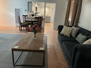 Float House | Living area - Float Palm Springs (Palm Springs)