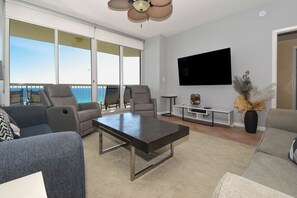 Smart TV - Updated Beachfront Condo w/ Nearby Shopping & Dining at Silver Beach Towers! 🌅 (Destin)