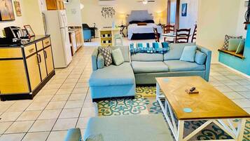 Televisión, Netflix, servicios de streaming y oficina