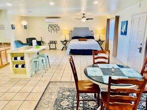 Desk, travel crib, WiFi, bed sheets