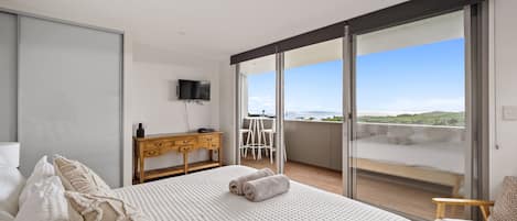 3 chambres, fer et planche à repasser, lit parapluie, Wi-Fi gratuit
