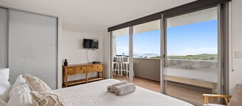'By The Beach' Seaside Holiday Home Margaret River