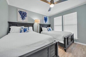 2 habitaciones, tabla de planchar con plancha, wifi y ropa de cama