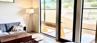 Cozy/Cute Tiny House close to wineries, wedding venues & outdoor fun
