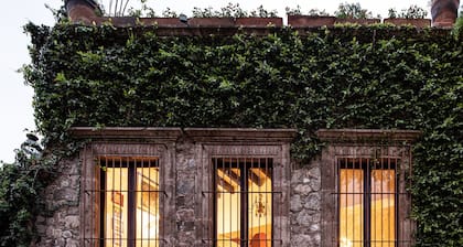 HOLT - Casa Parque Juárez