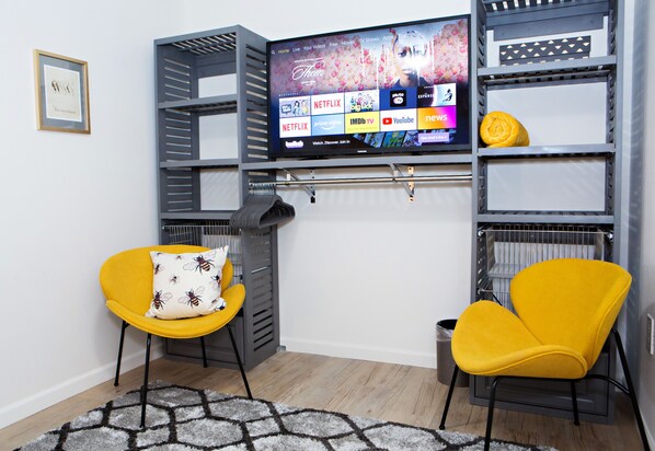 Interior - Central Phoenix Guest house - The Bee Hive (Phoenix)