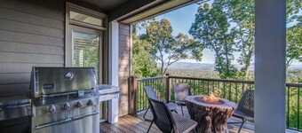 Big Canoe Home with Mountain Views, Game Room, Fire Pit, Sleeps 14