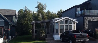 Ghostpine Lake Golf Resort Cottage
