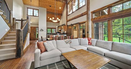 Cozy private cabin with hot tub, and ski in and out