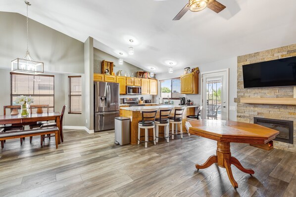 Fridge, microwave, oven, stovetop