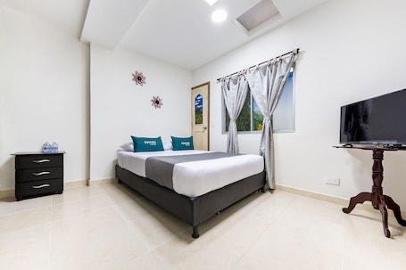 Double Room | Hypo-allergenic bedding, free WiFi, bed sheets