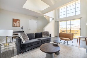 TV, fireplace, stereo