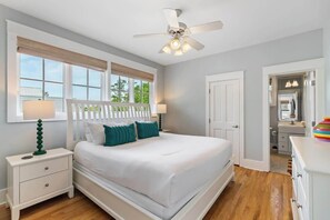 4 عدّة غرف نوم ومكواة/لوح كي وواي فاي مجانًا وملاءات أسرّة