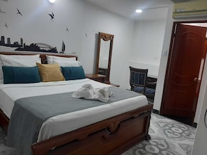 Deluxe Double Room | Hypo-allergenic bedding, free WiFi, bed sheets