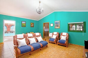 Interior - Country Home Finca Tropical with Sea View, Pool, Wi-Fi, A/C, Garden & Terrace (Las Palmas)