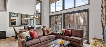 True Ski In/Out TH w/Scenic Slope Views-Heated Pool-Hot Tub-Gym-W/D-Covered Parking-Just Remodeled