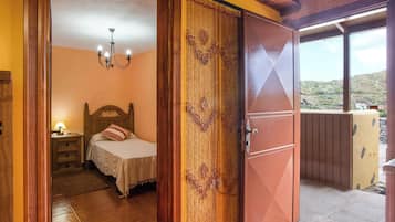 2 Schlafzimmer, BĂŒgeleisen/BĂŒgelbrett, kostenloses WLAN, BettwĂ€sche